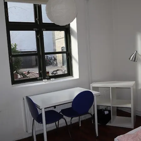 Charming Red Courtyard Apartment Copenhagen Exterior photo